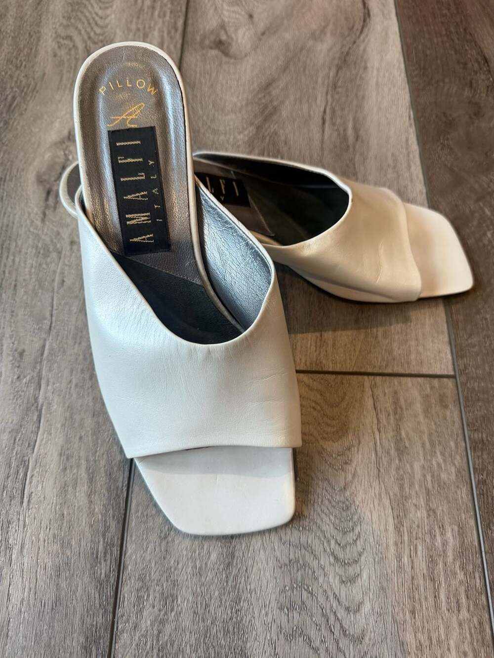 Amalfi Pillow Italy  90w White Leather Open Square Toe Kitten Block Heelts 7.5